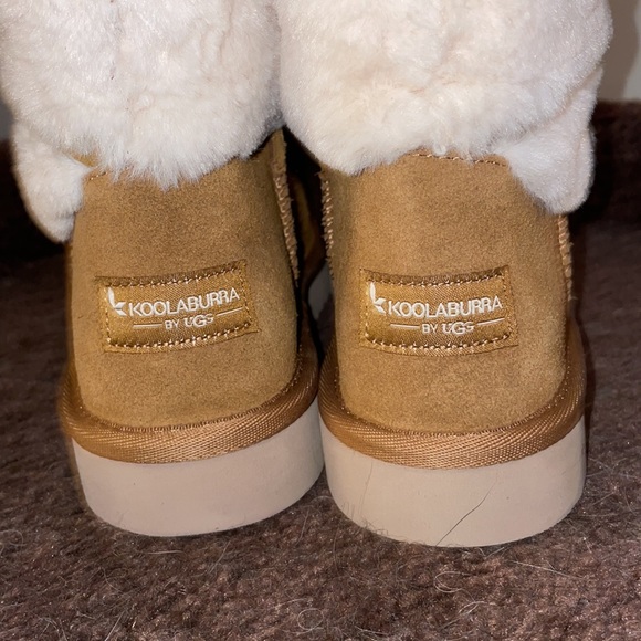 Women’s size 6 Koolaburra  by Uggs tan boots with fur nwt - Picture 3 of 7